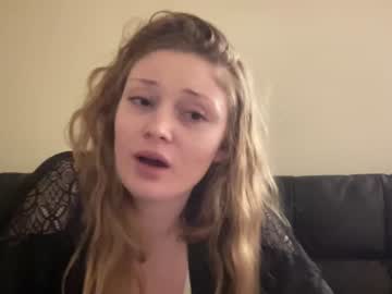 webcam girl taylormoonxo today image #3616512