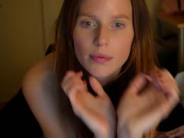 webcam girl ellaa91 today image #3218081