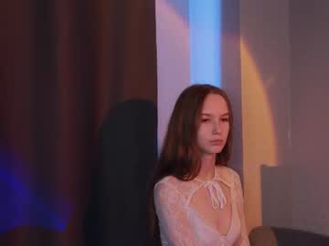 webcam girl moonsellen today image #13639
