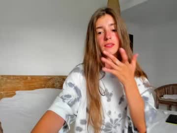 webcam girl coy_amina today image #1572362