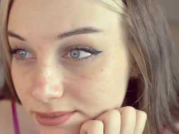 webcam girl mia_milagros today image #1592587