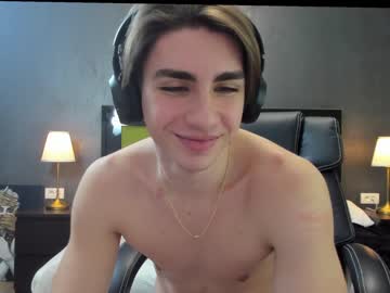 webcam man dylansalvatore today image #3573343