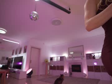 webcam girl hannahjames710 today image #1529446