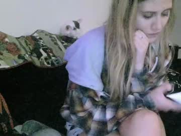 webcam girl vibzeenlove21 today image #2569687