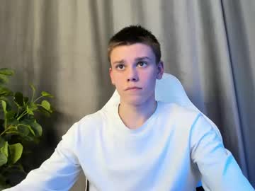 webcam man justin__twink today image #3604000