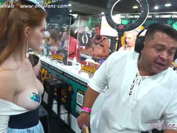 webcam girl theashleydaniels today image #2223976