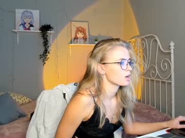 webcam girl linellali today image #2491920
