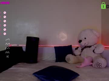webcam girl fallen_angel_18 today image #3926221