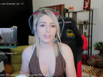 webcam girl kimilee22 today image #1439061