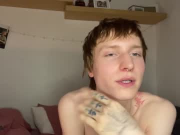 webcam man uwuboy310662 today image #3814361