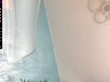 webcam girl bigtits_biggerass today image #1141300