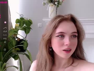 webcam girl small_blondee today image #1853368