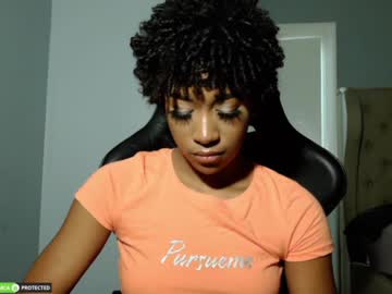 webcam girl gyalxoxo today image #3435413
