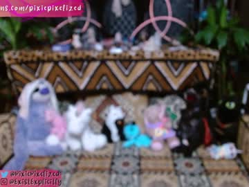 webcam girl pixiepixelized today image #1210732
