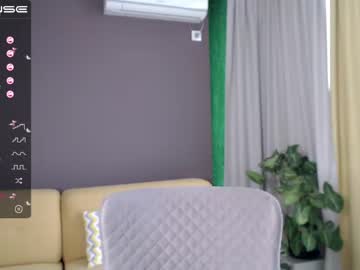 webcam girl small_blondee today image #1609169