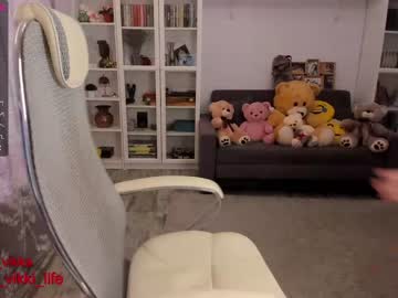 webcam girl misss_vikki today image #1437366