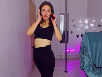 webcam girl aurora_bray today image #2780405