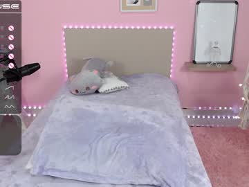 webcam girl little_effy18 today image #1052030