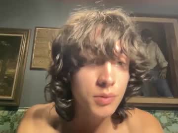 webcam man jungleliving333 today image #1856854