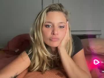 webcam girl yourdiscodoll today image #3936196