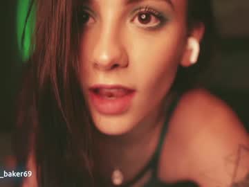 webcam girl gia_baker today image #1957820
