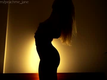 webcam girl peach_me today image #305746