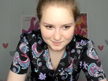 webcam girl sshy_dream today image #4022335