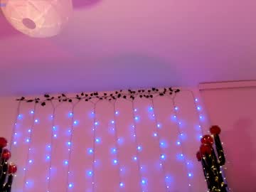 webcam girl littlee33 today image #1167123