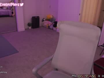 webcam girl evelynpiers today image #2469362
