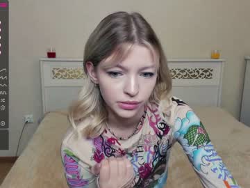 webcam girl white__crystal_ today image #2196736