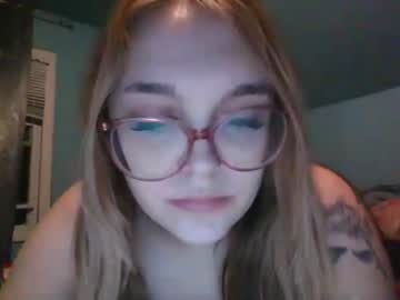 webcam girl lyssdaslut today image #830631