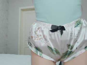 webcam girl _hey_siri_ today image #3438968