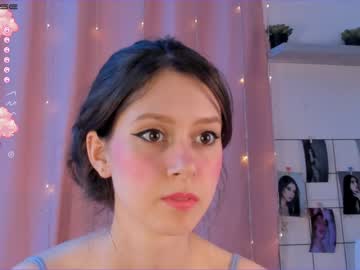 webcam girl alliesmiths today image #2204212