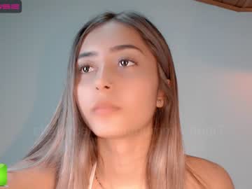 webcam girl gummy_bear7 today image #755890