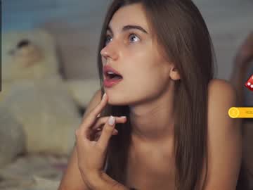 webcam girl hoolybunny today image #2540421