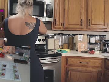 webcam girl milavalentinax today image #1382859