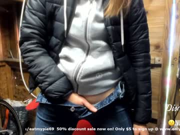 webcam girl eatmypie69 today image #1041266