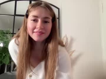 webcam girl strawberryjamx today image #3033188