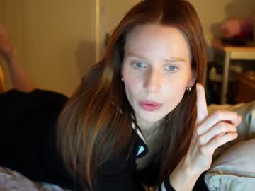 webcam girl ellaa91 today image #2995340