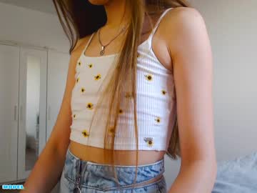 webcam girl ambertan1 today image #1969138
