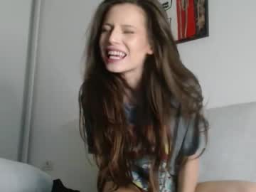 webcam girl isia_slay today image #2357572