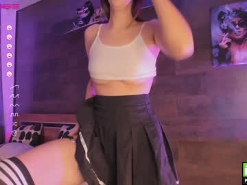webcam girl yolandabertha today image #3722361