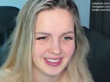webcam girl yesonee today image #998380