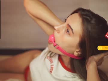 webcam girl hoolybunny today image #2544220