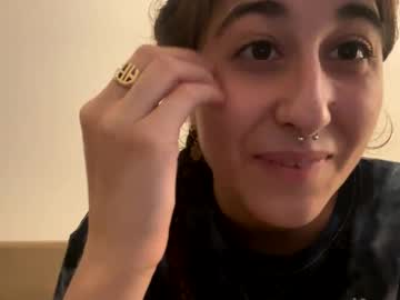 webcam girl raiyvyn today image #4024027