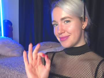 webcam girl xtina__ today image #3172971