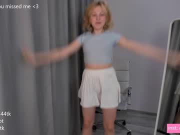 webcam girl lottie_shine today image #3805940