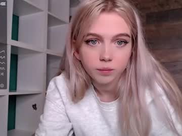 webcam girl small_blondee today image #1560167