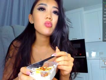 webcam girl miyong_7 today image #1138038