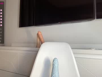 webcam girl candysfox today image #1612729
